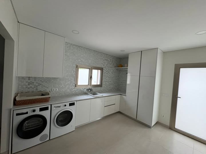 Zona de lavandaria Cozilogic integrada na cozinha